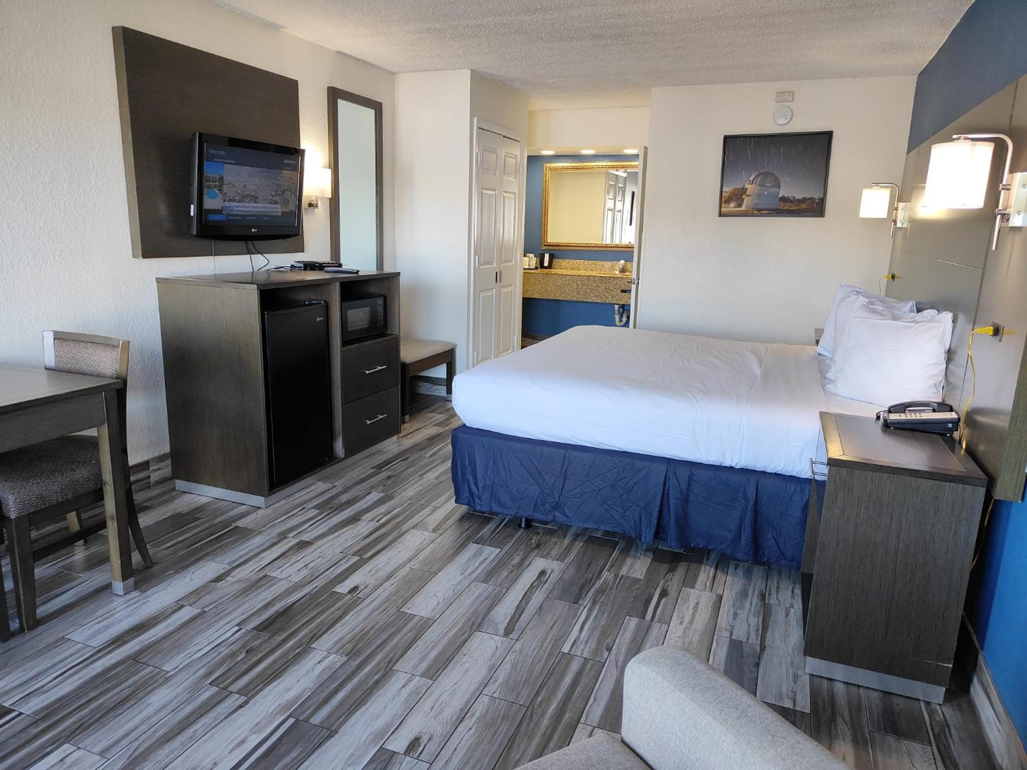 Hotel Baymont By Wyndham Orlando East à Alafaya Extérieur photo