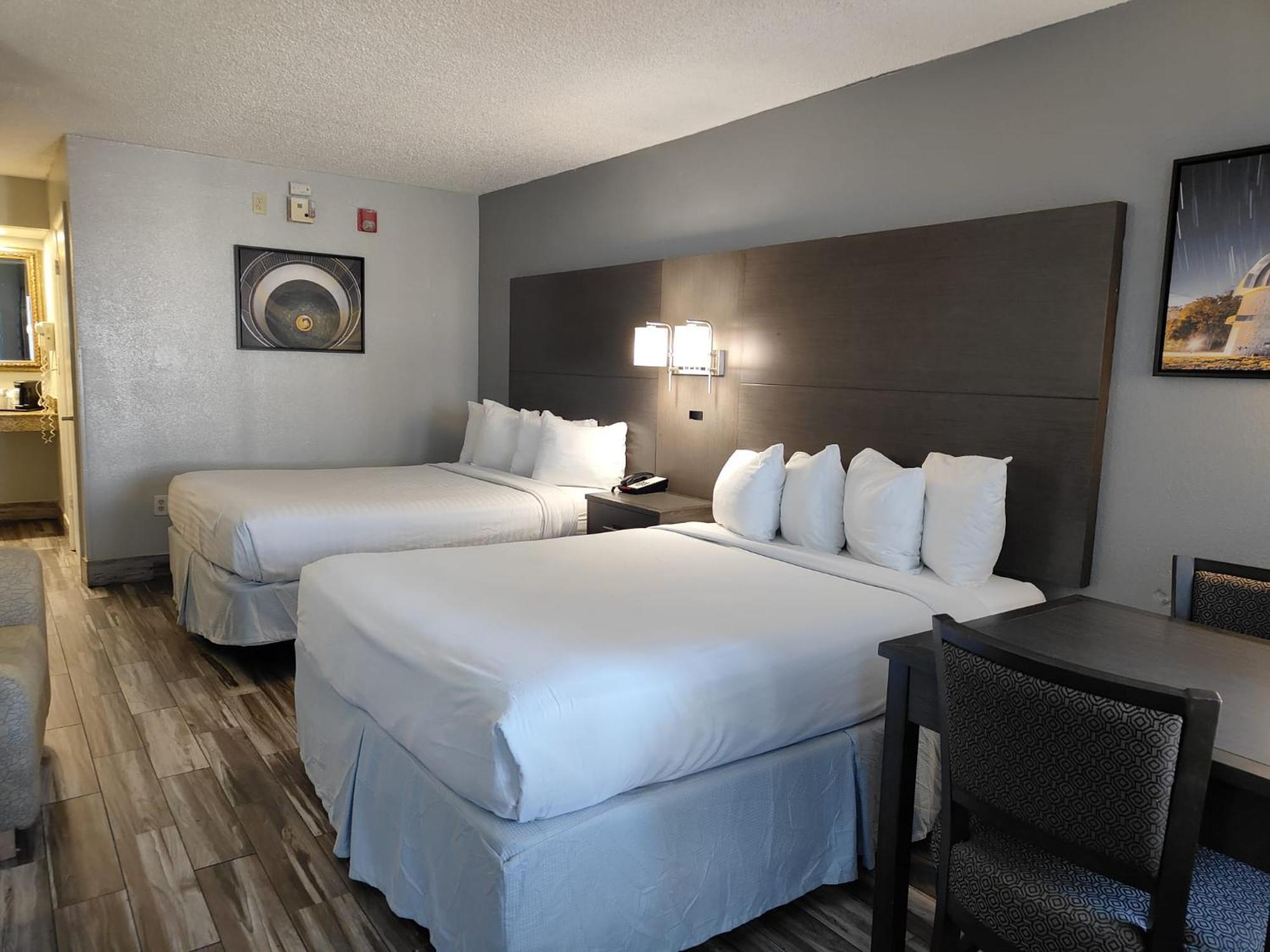 Hotel Baymont By Wyndham Orlando East à Alafaya Extérieur photo