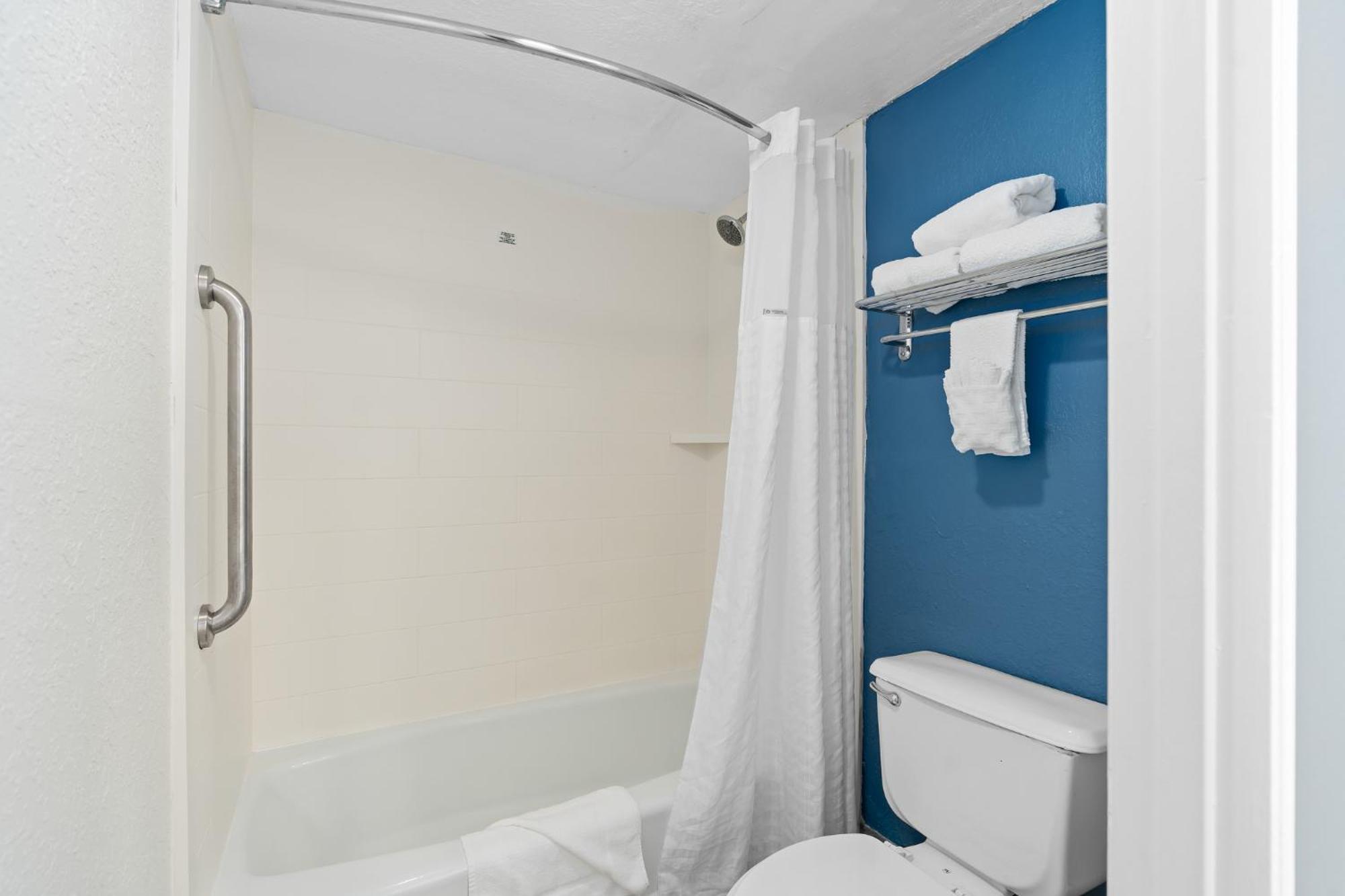 Hotel Baymont By Wyndham Orlando East à Alafaya Extérieur photo